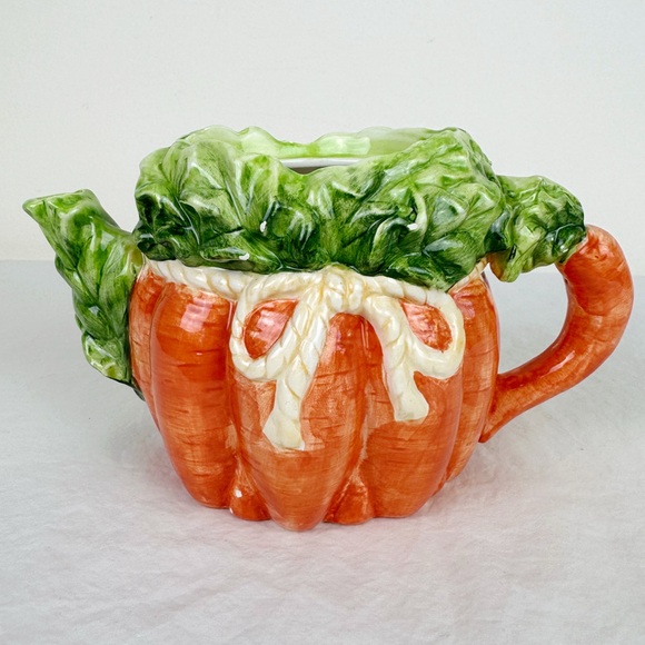 Vintage Other - Vintage Bunch of Carrots Tea Pot